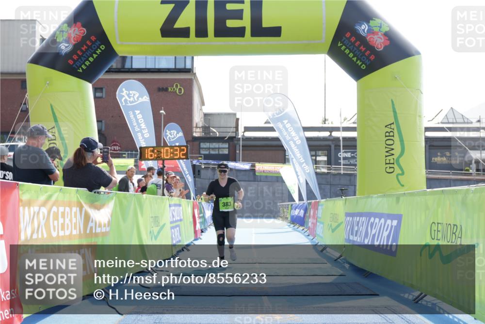 10.08.2025 - GEWOBA Citytriathlon Bremen H.Heesch http://msf.ph/oto/8556233 10.08.2025 16:10:36 Ziel 383 meine-sportfotos.de