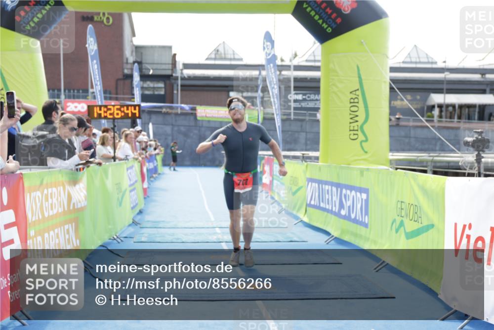 10.08.2025 - GEWOBA Citytriathlon Bremen H.Heesch http://msf.ph/oto/8556266 10.08.2025 14:26:48 Ziel 707, 776 meine-sportfotos.de