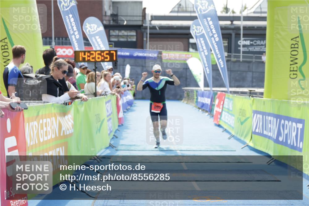 10.08.2025 - GEWOBA Citytriathlon Bremen H.Heesch http://msf.ph/oto/8556285 10.08.2025 14:27:01 Ziel 692 meine-sportfotos.de