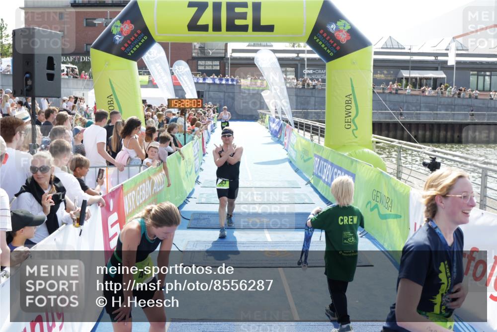10.08.2025 - GEWOBA Citytriathlon Bremen H.Heesch http://msf.ph/oto/8556287 10.08.2025 15:28:07 Ziel 78, 283, 395, 403 meine-sportfotos.de