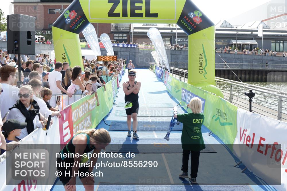 10.08.2025 - GEWOBA Citytriathlon Bremen H.Heesch http://msf.ph/oto/8556290 10.08.2025 15:28:07 Ziel 78, 283, 395, 403 meine-sportfotos.de