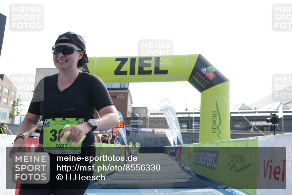 10.08.2025 - GEWOBA Citytriathlon Bremen H.Heesch http://msf.ph/oto/8556330 10.08.2025 16:10:39 Ziel 383 meine-sportfotos.de