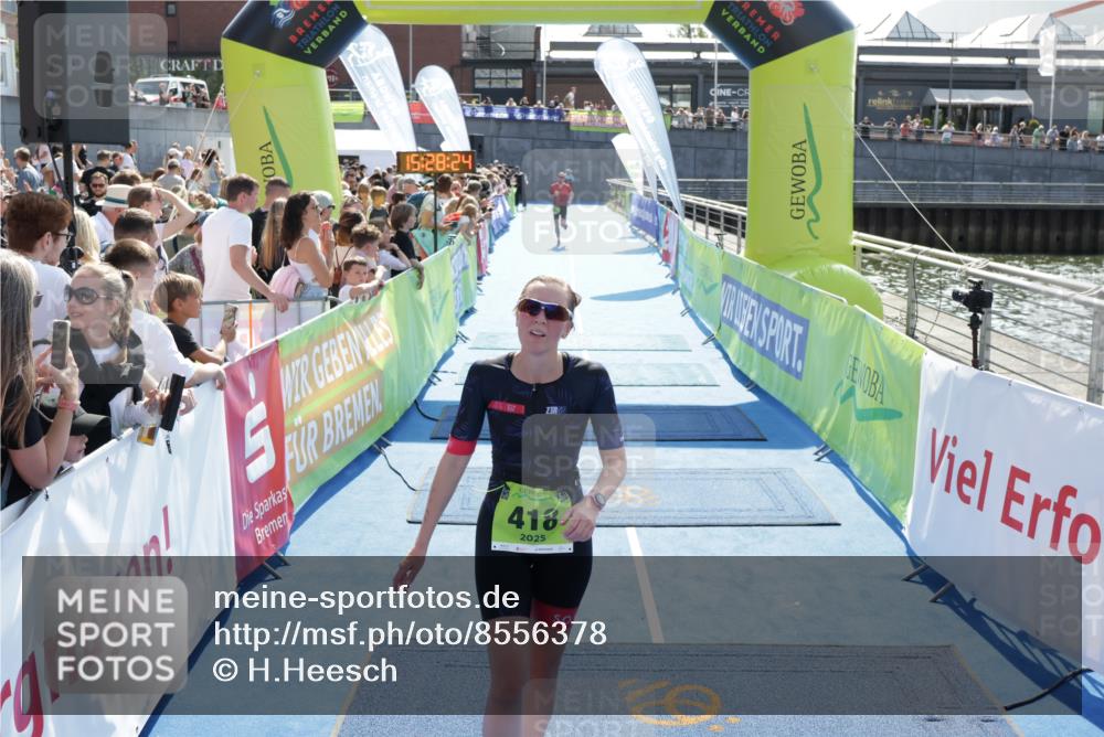 10.08.2025 - GEWOBA Citytriathlon Bremen H.Heesch http://msf.ph/oto/8556378 10.08.2025 15:28:28 Ziel 142, 166, 418, 422 meine-sportfotos.de