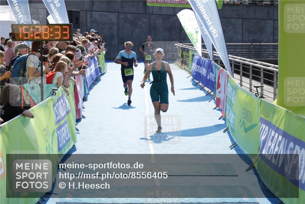 10.08.2025 - GEWOBA Citytriathlon Bremen H.Heesch http://msf.ph/oto/8556405 10.08.2025 15:28:37 Ziel 142, 267, 532 meine-sportfotos.de