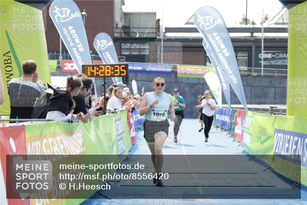 10.08.2025 - GEWOBA Citytriathlon Bremen H.Heesch http://msf.ph/oto/8556420 10.08.2025 14:28:39 Ziel 978, 1019 meine-sportfotos.de