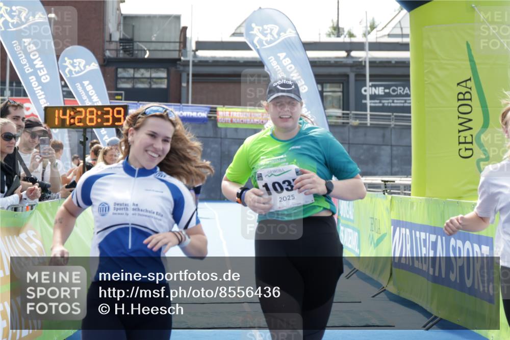 10.08.2025 - GEWOBA Citytriathlon Bremen H.Heesch http://msf.ph/oto/8556436 10.08.2025 14:28:43 Ziel 1019 meine-sportfotos.de