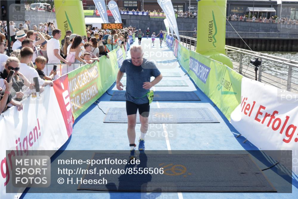 10.08.2025 - GEWOBA Citytriathlon Bremen H.Heesch http://msf.ph/oto/8556506 10.08.2025 15:28:59 Ziel 499 meine-sportfotos.de