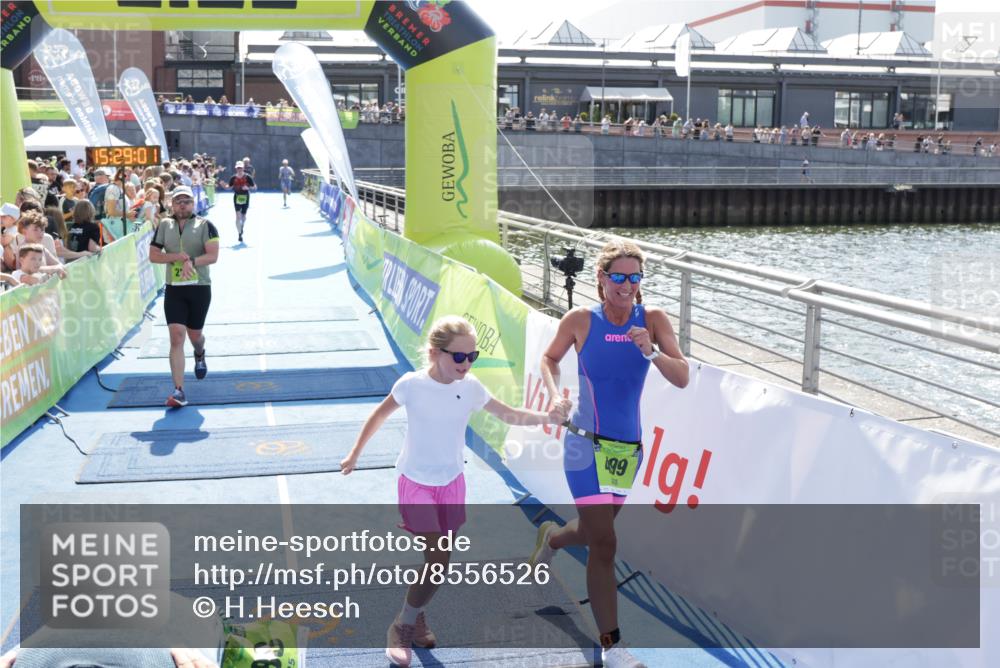 10.08.2025 - GEWOBA Citytriathlon Bremen H.Heesch http://msf.ph/oto/8556526 10.08.2025 15:29:05 Ziel 222, 326, 499 meine-sportfotos.de