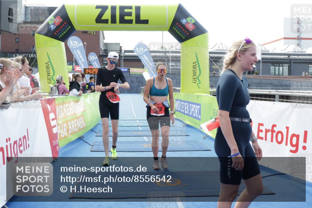 10.08.2025 - GEWOBA Citytriathlon Bremen H.Heesch http://msf.ph/oto/8556542 10.08.2025 14:29:25 Ziel 591, 842, 946, 963 meine-sportfotos.de