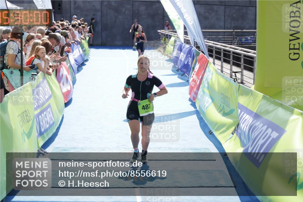 10.08.2025 - GEWOBA Citytriathlon Bremen H.Heesch http://msf.ph/oto/8556619 10.08.2025 15:30:04 Ziel 221, 487 meine-sportfotos.de