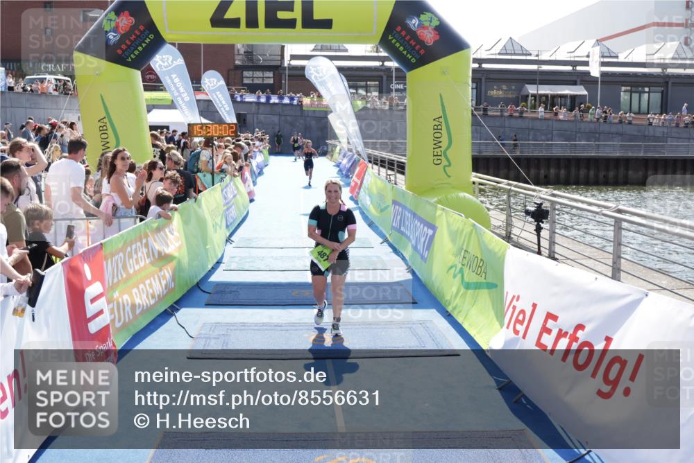 10.08.2025 - GEWOBA Citytriathlon Bremen H.Heesch http://msf.ph/oto/8556631 10.08.2025 15:30:06 Ziel 221, 405, 487 meine-sportfotos.de