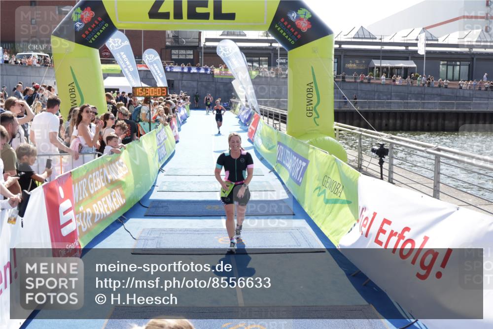 10.08.2025 - GEWOBA Citytriathlon Bremen H.Heesch http://msf.ph/oto/8556633 10.08.2025 15:30:07 Ziel 405, 487 meine-sportfotos.de