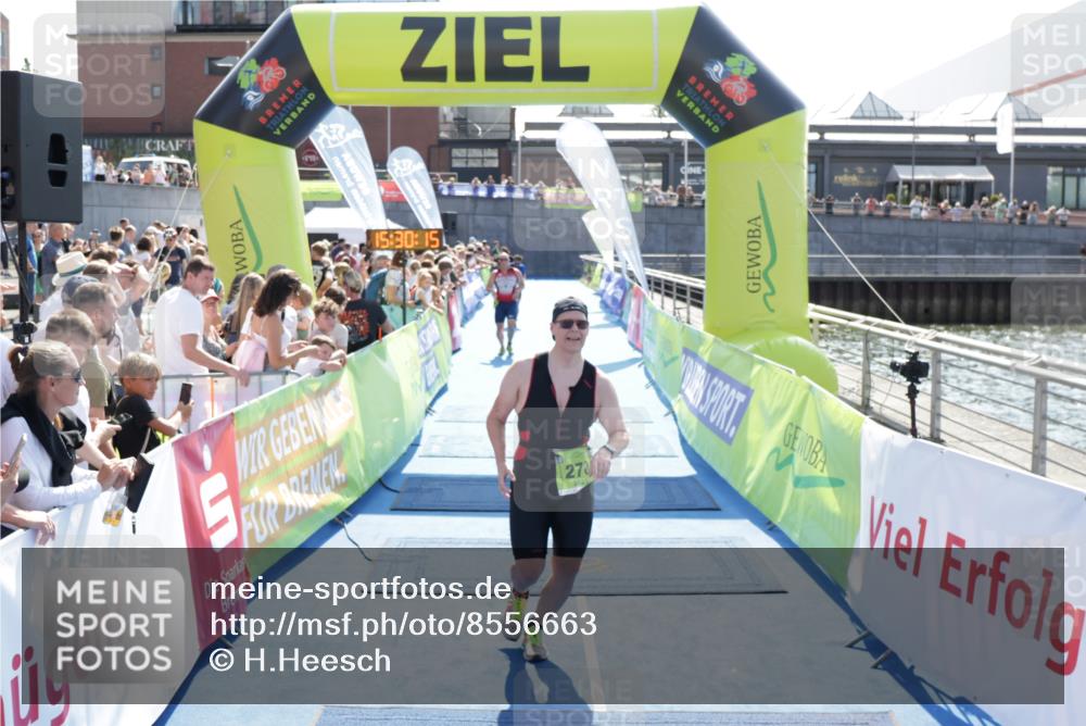 10.08.2025 - GEWOBA Citytriathlon Bremen H.Heesch http://msf.ph/oto/8556663 10.08.2025 15:30:19 Ziel 80, 249, 278 meine-sportfotos.de