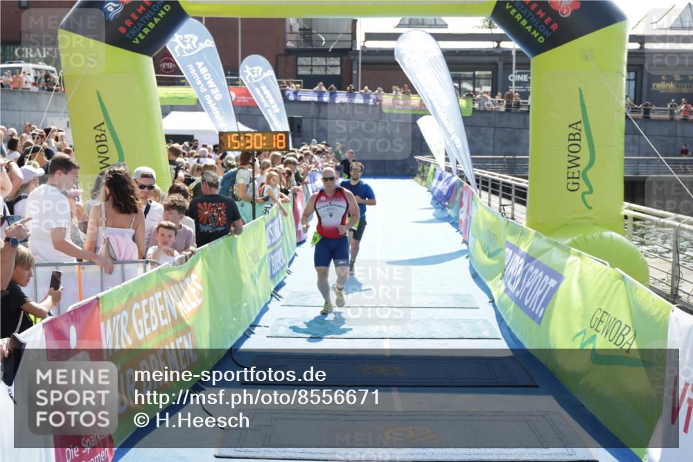 10.08.2025 - GEWOBA Citytriathlon Bremen H.Heesch http://msf.ph/oto/8556671 10.08.2025 15:30:22 Ziel 80, 249, 278 meine-sportfotos.de