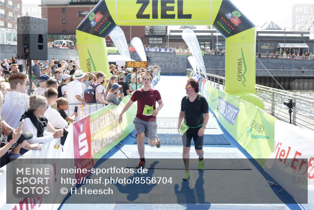 10.08.2025 - GEWOBA Citytriathlon Bremen H.Heesch http://msf.ph/oto/8556704 10.08.2025 15:30:36 Ziel 57, 262 meine-sportfotos.de
