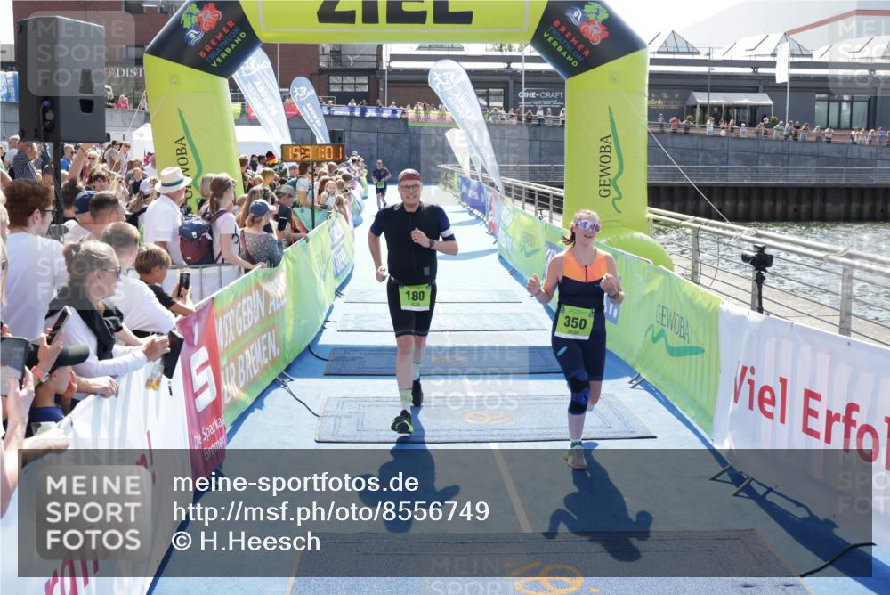 10.08.2025 - GEWOBA Citytriathlon Bremen H.Heesch http://msf.ph/oto/8556749 10.08.2025 15:31:05 Ziel 180, 350 meine-sportfotos.de