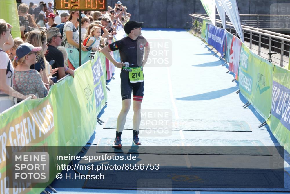 10.08.2025 - GEWOBA Citytriathlon Bremen H.Heesch http://msf.ph/oto/8556753 10.08.2025 15:31:13 Ziel 274 meine-sportfotos.de