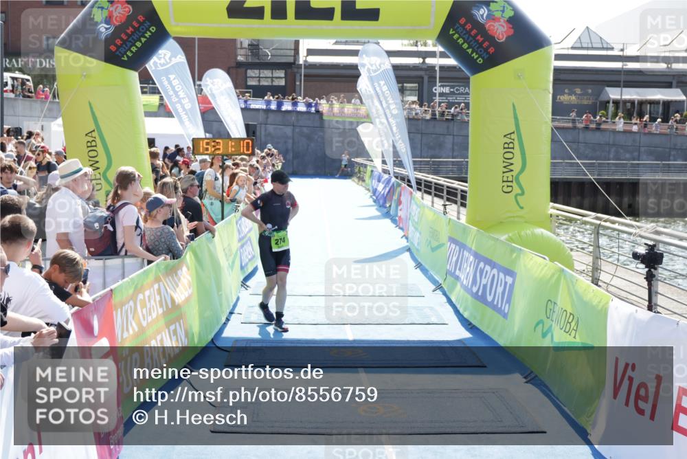 10.08.2025 - GEWOBA Citytriathlon Bremen H.Heesch http://msf.ph/oto/8556759 10.08.2025 15:31:14 Ziel 274 meine-sportfotos.de