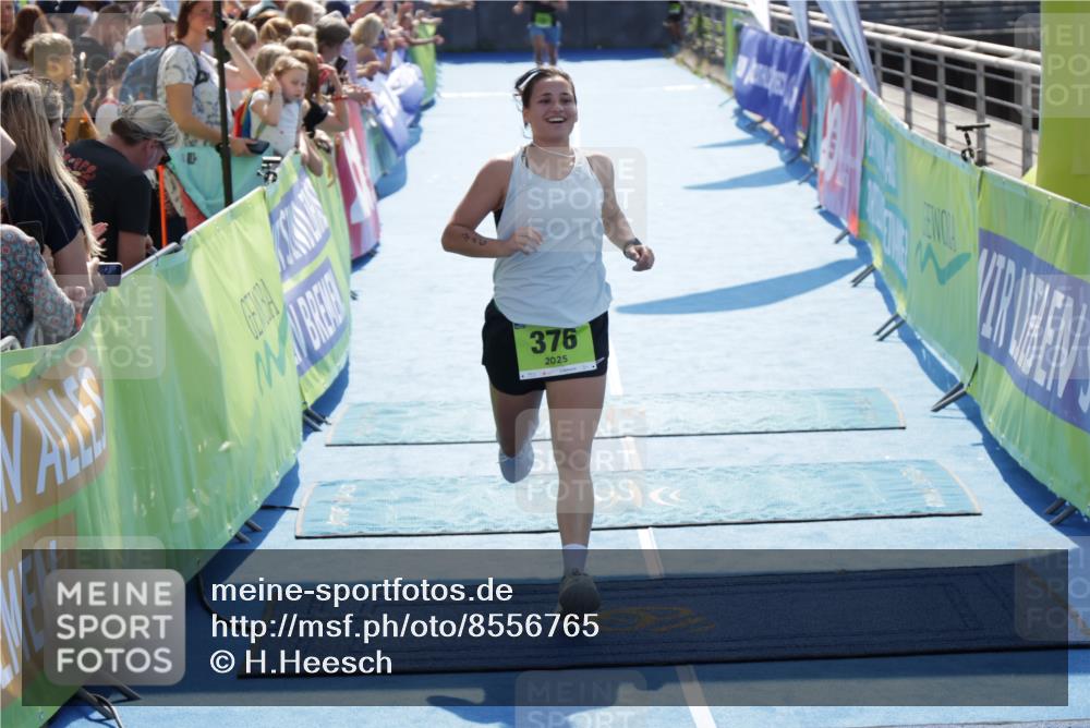10.08.2025 - GEWOBA Citytriathlon Bremen H.Heesch http://msf.ph/oto/8556765 10.08.2025 15:31:25 Ziel 376 meine-sportfotos.de