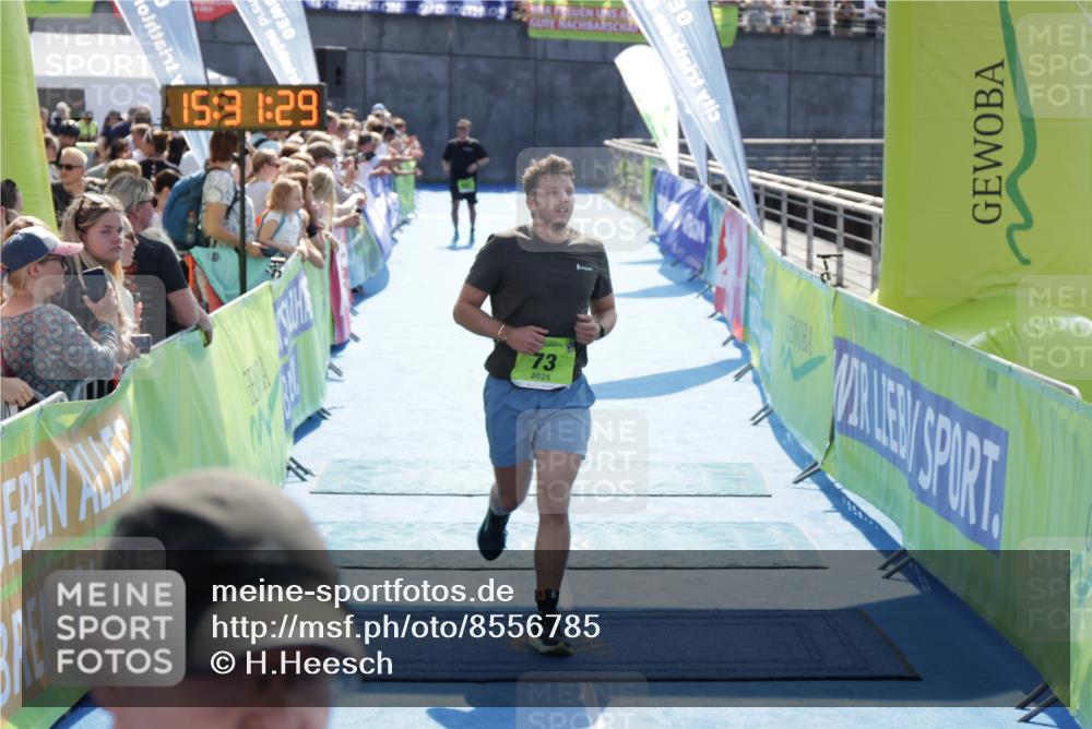 10.08.2025 - GEWOBA Citytriathlon Bremen H.Heesch http://msf.ph/oto/8556785 10.08.2025 15:31:33 Ziel 73 meine-sportfotos.de