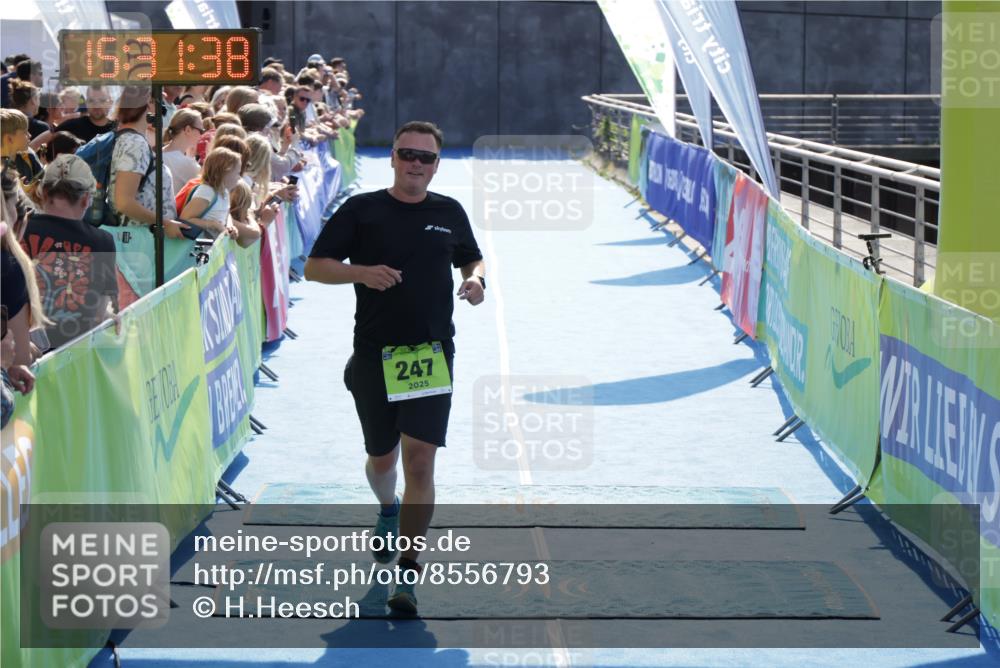 10.08.2025 - GEWOBA Citytriathlon Bremen H.Heesch http://msf.ph/oto/8556793 10.08.2025 15:31:42 Ziel 247 meine-sportfotos.de