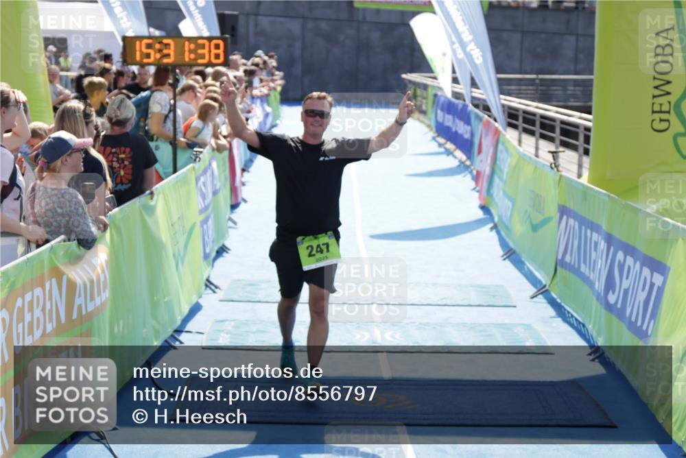 10.08.2025 - GEWOBA Citytriathlon Bremen H.Heesch http://msf.ph/oto/8556797 10.08.2025 15:31:42 Ziel 247 meine-sportfotos.de