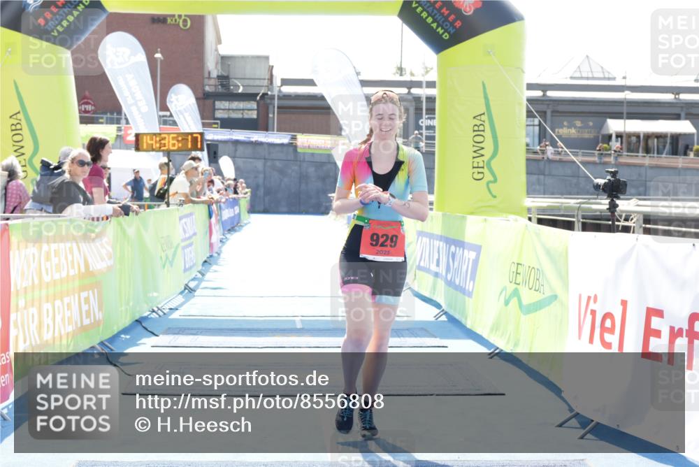 10.08.2025 - GEWOBA Citytriathlon Bremen H.Heesch http://msf.ph/oto/8556808 10.08.2025 14:36:20 Ziel 929 meine-sportfotos.de