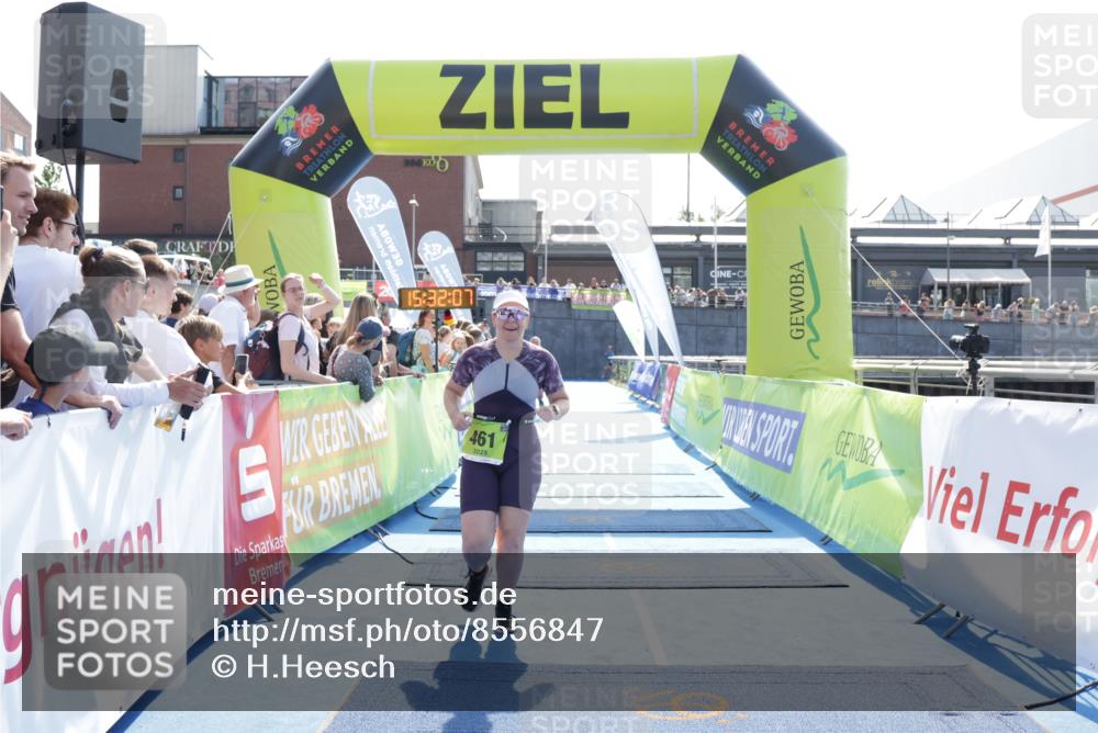 10.08.2025 - GEWOBA Citytriathlon Bremen H.Heesch http://msf.ph/oto/8556847 10.08.2025 15:32:11 Ziel 338, 411, 461 meine-sportfotos.de
