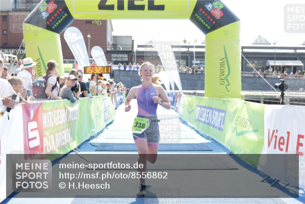 10.08.2025 - GEWOBA Citytriathlon Bremen H.Heesch http://msf.ph/oto/8556862 10.08.2025 15:32:15 Ziel 338, 461 meine-sportfotos.de