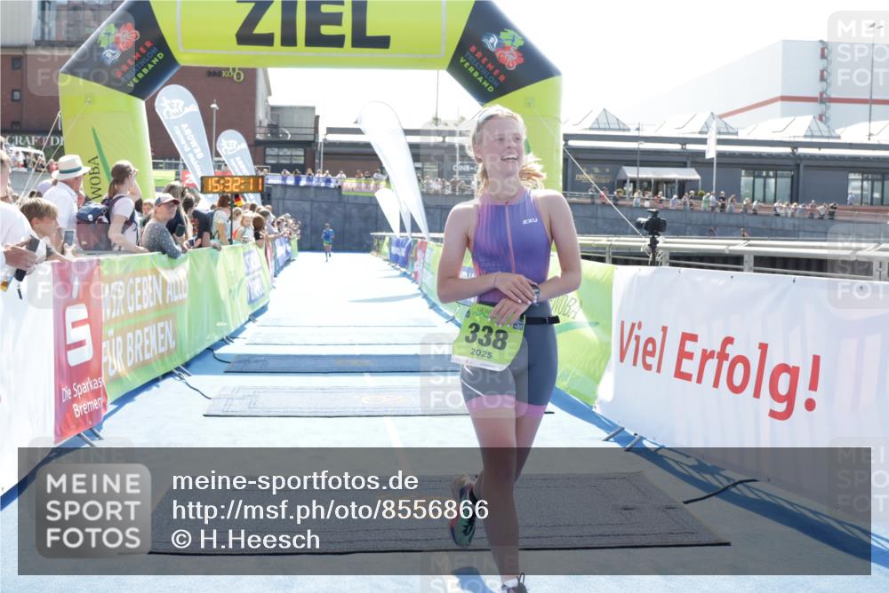 10.08.2025 - GEWOBA Citytriathlon Bremen H.Heesch http://msf.ph/oto/8556866 10.08.2025 15:32:15 Ziel 338, 461 meine-sportfotos.de