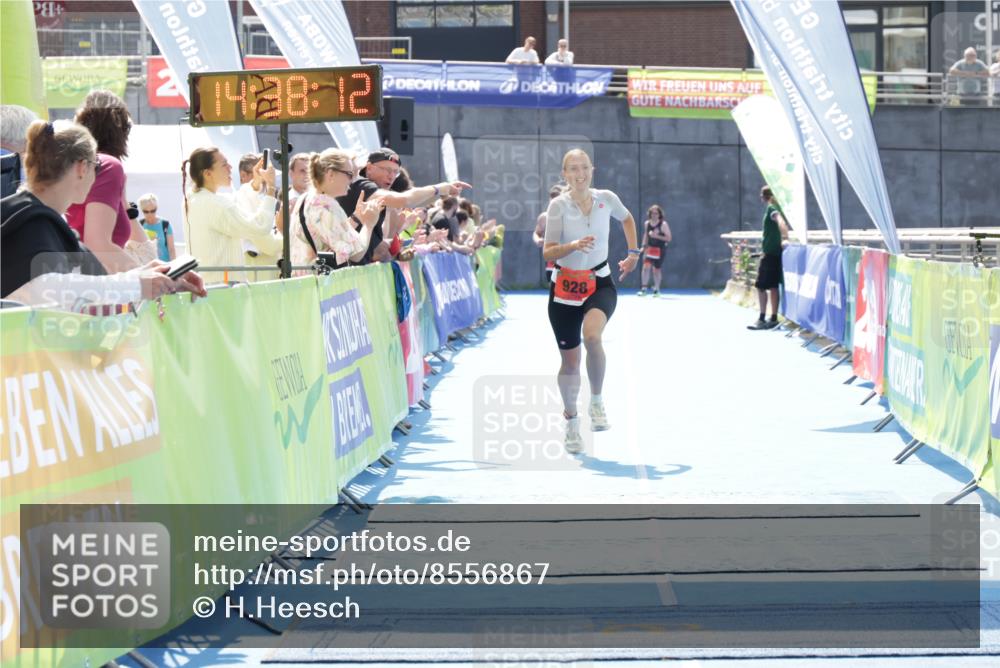 10.08.2025 - GEWOBA Citytriathlon Bremen H.Heesch http://msf.ph/oto/8556867 10.08.2025 14:38:16 Ziel 928 meine-sportfotos.de