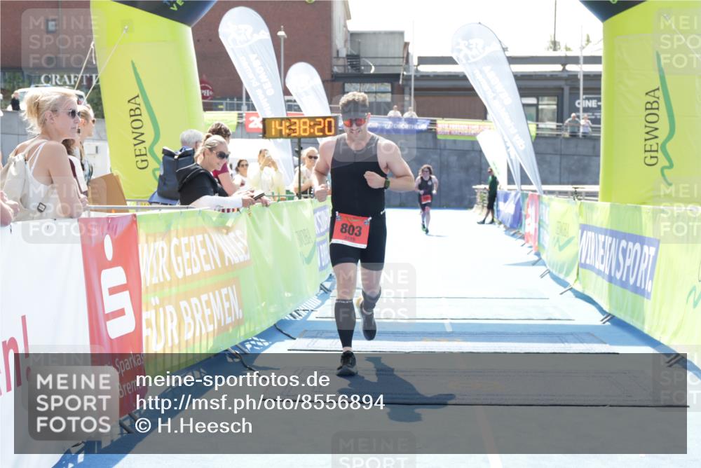 10.08.2025 - GEWOBA Citytriathlon Bremen H.Heesch http://msf.ph/oto/8556894 10.08.2025 14:38:24 Ziel 803, 843, 928 meine-sportfotos.de