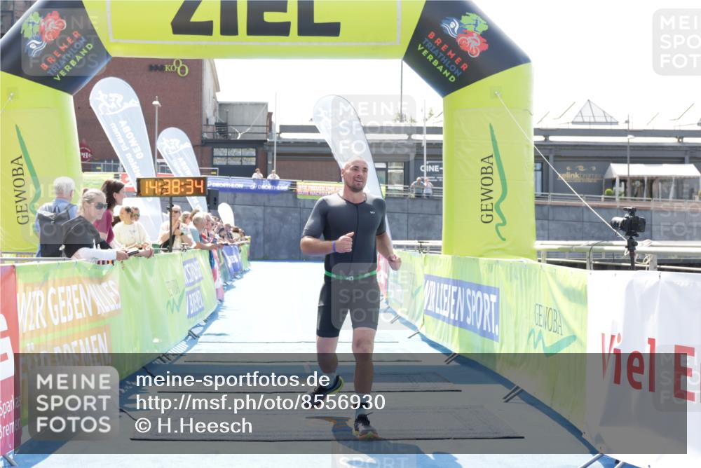 10.08.2025 - GEWOBA Citytriathlon Bremen H.Heesch http://msf.ph/oto/8556930 10.08.2025 14:38:38 Ziel 726 meine-sportfotos.de