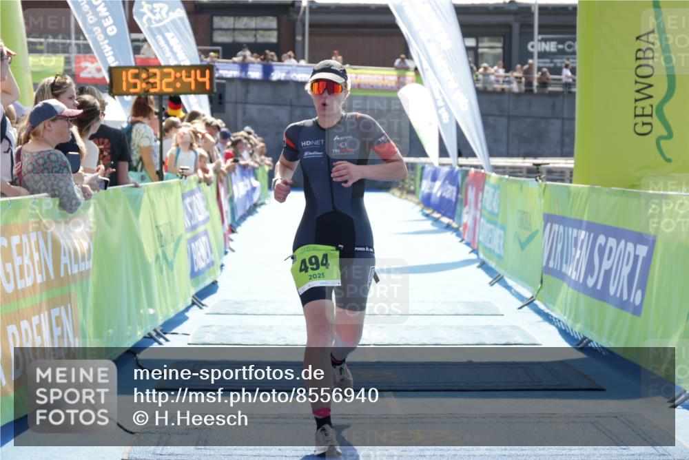 10.08.2025 - GEWOBA Citytriathlon Bremen H.Heesch http://msf.ph/oto/8556940 10.08.2025 15:32:48 Ziel 494 meine-sportfotos.de