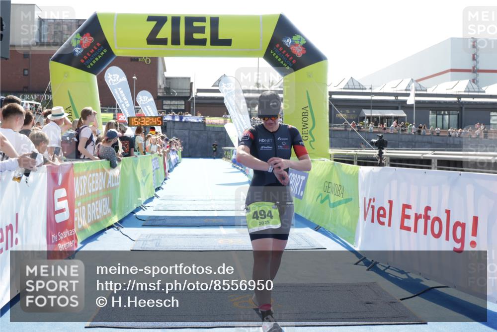 10.08.2025 - GEWOBA Citytriathlon Bremen H.Heesch http://msf.ph/oto/8556950 10.08.2025 15:32:49 Ziel 494 meine-sportfotos.de