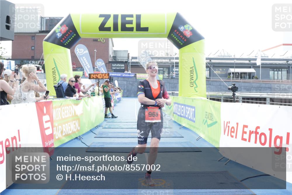 10.08.2025 - GEWOBA Citytriathlon Bremen H.Heesch http://msf.ph/oto/8557002 10.08.2025 14:41:00 Ziel 968 meine-sportfotos.de