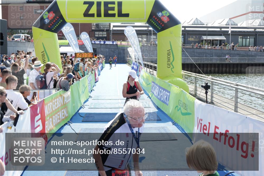 10.08.2025 - GEWOBA Citytriathlon Bremen H.Heesch http://msf.ph/oto/8557034 10.08.2025 15:33:40 Ziel 358, 377, 439 meine-sportfotos.de