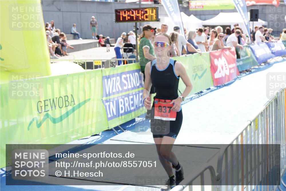 10.08.2025 - GEWOBA Citytriathlon Bremen H.Heesch http://msf.ph/oto/8557051 10.08.2025 14:44:28 Ziel 937 meine-sportfotos.de