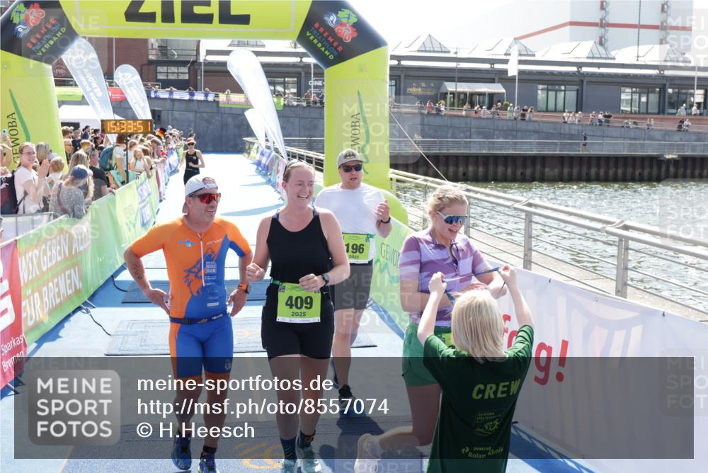 10.08.2025 - GEWOBA Citytriathlon Bremen H.Heesch http://msf.ph/oto/8557074 10.08.2025 15:33:55 Ziel 196, 266, 352, 409, 517 meine-sportfotos.de