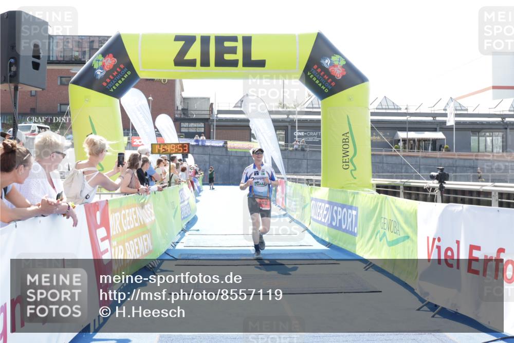 10.08.2025 - GEWOBA Citytriathlon Bremen H.Heesch http://msf.ph/oto/8557119 10.08.2025 14:49:56 Ziel 848 meine-sportfotos.de
