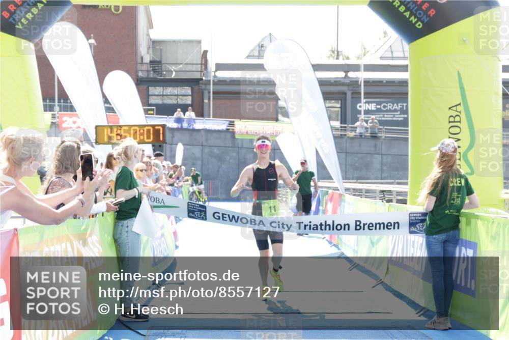 10.08.2025 - GEWOBA Citytriathlon Bremen H.Heesch http://msf.ph/oto/8557127 10.08.2025 14:50:11 Ziel 11 meine-sportfotos.de