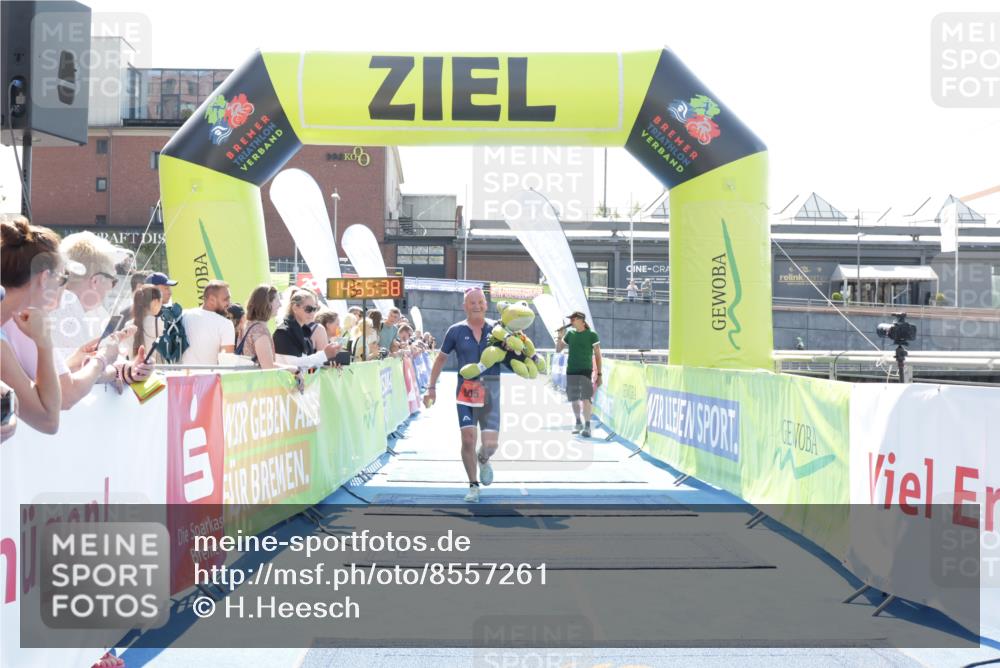 10.08.2025 - GEWOBA Citytriathlon Bremen H.Heesch http://msf.ph/oto/8557261 10.08.2025 14:55:41 Ziel 165, 905 meine-sportfotos.de