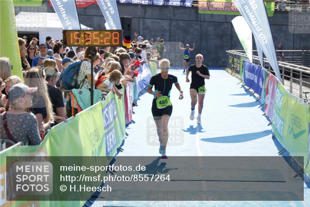 10.08.2025 - GEWOBA Citytriathlon Bremen H.Heesch http://msf.ph/oto/8557264 10.08.2025 15:35:32 Ziel 344, 416, 485 meine-sportfotos.de