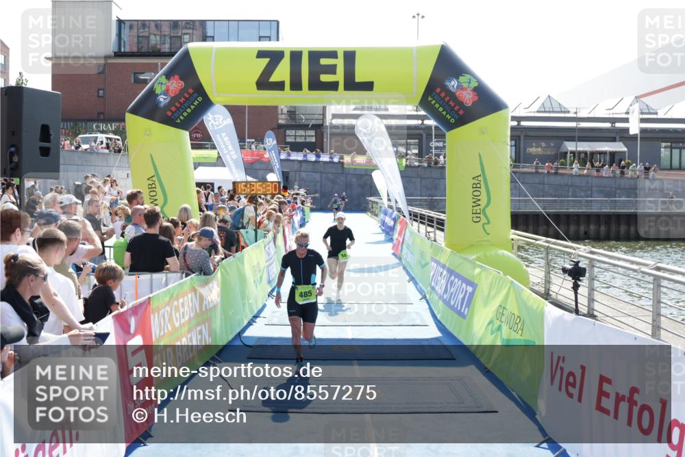 10.08.2025 - GEWOBA Citytriathlon Bremen H.Heesch http://msf.ph/oto/8557275 10.08.2025 15:35:34 Ziel 344, 485 meine-sportfotos.de
