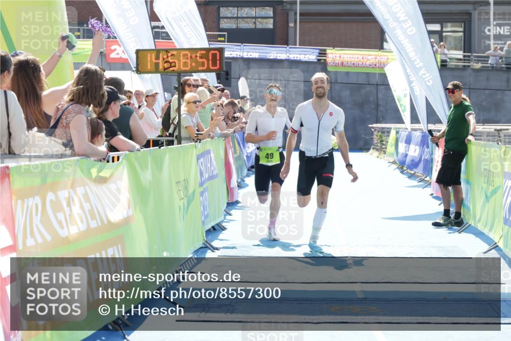 10.08.2025 - GEWOBA Citytriathlon Bremen H.Heesch http://msf.ph/oto/8557300 10.08.2025 14:58:54 Ziel 49, 159 meine-sportfotos.de