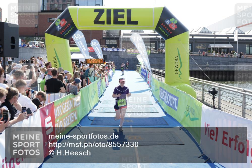 10.08.2025 - GEWOBA Citytriathlon Bremen H.Heesch http://msf.ph/oto/8557330 10.08.2025 15:35:47 Ziel 399, 507 meine-sportfotos.de
