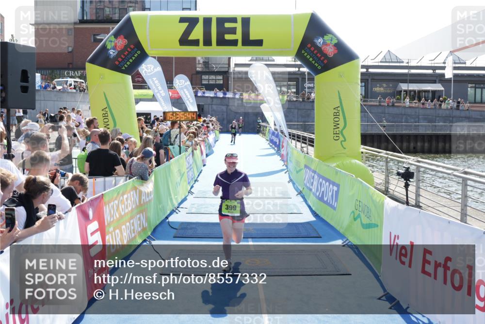 10.08.2025 - GEWOBA Citytriathlon Bremen H.Heesch http://msf.ph/oto/8557332 10.08.2025 15:35:48 Ziel 399, 507 meine-sportfotos.de