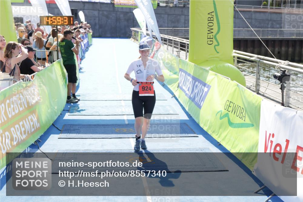 10.08.2025 - GEWOBA Citytriathlon Bremen H.Heesch http://msf.ph/oto/8557340 10.08.2025 14:59:35 Ziel 924 meine-sportfotos.de