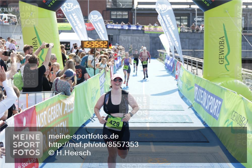 10.08.2025 - GEWOBA Citytriathlon Bremen H.Heesch http://msf.ph/oto/8557353 10.08.2025 15:35:56 Ziel 328, 356, 429, 492 meine-sportfotos.de