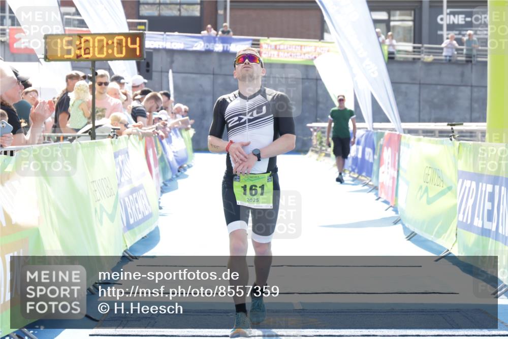 10.08.2025 - GEWOBA Citytriathlon Bremen H.Heesch http://msf.ph/oto/8557359 10.08.2025 15:00:08 Ziel 161 meine-sportfotos.de